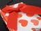 PUDEŁECZKO NA PREZENT - BIAŁE W CZERWONE SERDUSZKA