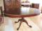 Elegancki stół z litego drewna mahoniowego