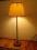 Drewniana lampa podłogowa z abażurem