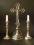gotycki krzyż ze świecznikami