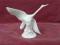 Pękna porcelanowa figurka biały ptak -sygnowana