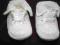 białe buciki niemowlęce idelane na Chrzest