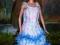 Biało-niebieska ażurkowa sukienka dla Barbie