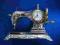 Miniaturka maszyny szwalniczej z zegarkiem MSMC80