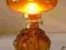 ładnie zdobiona szklana lampa naftowa z kloszem
