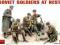 SOVIET SOLIDIERS AT REST 35028 MINIART 1:35 NOWY