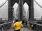 Yellow on Brooklyn Bridge - fototapeta 183x254