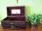 Drewniana szkatułka komoda na biżuterię.