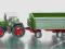 SIKU Traktor z 3osową  Przyczepą
