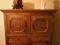 PIĘKNIE ZDOBIONA ZABYTKOWA DĘBOWA SZAFKA, KOMODA