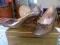 firmowe,skórzane,lakierowane, złote buty włoskie38