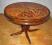 Piękny intarsjowany stolik okrągły