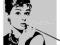 Audrey Hepburn z papierosem - plakat 40x50cm