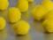 Puchate pompony 20mm 15szt. ŻÓŁTE CIEMNE