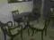 Komplet 4 rzeseł i 2 foteli oraz stół