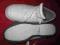 buty białe sportowe
