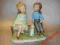 STARA BISKWITOWA FIGURKA -DWOJE DZIECI I PIES