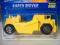 1996 HOT WHEELS -EARTH MOVER - 1/64