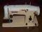 Maszyna do szycia LUCZNIK 466