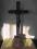 Stary drewniany krzyż z Chrystusem.