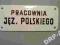 TABLICZKA EMALIOWANA - PRACOWNIA JĘZ. POLSKIEGO.