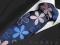 ORYGINALNY NIEBIESKI KRAWAT W MIENIĄCE SIĘ KWIATY