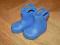 niebieskie kalosze firmy Crocs