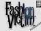 FASHION VICTIM WIESZAK Z CYTATEM, PREZENT
