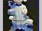 ŚLICZNA FIGURKA PORCELANOWA - DZIEWCZYNKA - STARA