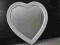 LUSTRO W KSZTAŁCIE SERCA Z DREWNIANĄ RAMĄ