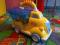 Pojazd z wirującymi elementami Little Tikes