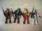 4 RUCHOME FIGURKI ŻOŁNIERZE,BROŃ