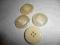 Komplet guzików duże śr.2,6cm 4sztuki.