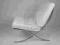 Designerski Fotel Barcelone z podnóżkiem biały