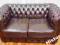 H-P ELEGANCKA SKÓRZANA Chesterfield SOFA BORDO 2os