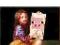 Minecraft dziewczynka z świnką - plakat 61x61 cm