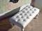 Biała Shabby Ławeczka Pikowana Chesterfield Pufa