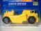 1996 HOT WHEELS -EARTH MOVER - 1/64