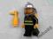 LEGO FIGURKA , strażak z gaśnicą - NOWA