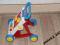 FISHER PRICE CHODZIK PCHACZ