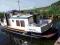 Piękna łódź motorowa 
