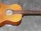 Stara gitara Klira.