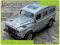 Metalowy LAND ROVER - prezent SREBRNY +drzwi otwie