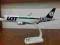 Model samolotu Embraer EMB-175 LOT, SP-LIA 1:100