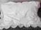 HAFTOWANA BIALUTKA POSZEWKA Z FALBANKĄ -70x50