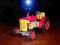 stary metalowy traktor zetor