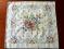 Pięknie haftowana serwetka do antyków