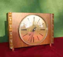 Kominkowy niemiecki zegar Art Deco drewno bateria