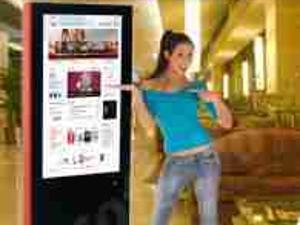 Totem/pylon/ekran multimedialny LCD MV47 komp+Win7