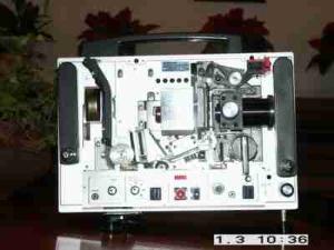 SUPER 8 SOUND MOVIE PROJECTOR 3000S